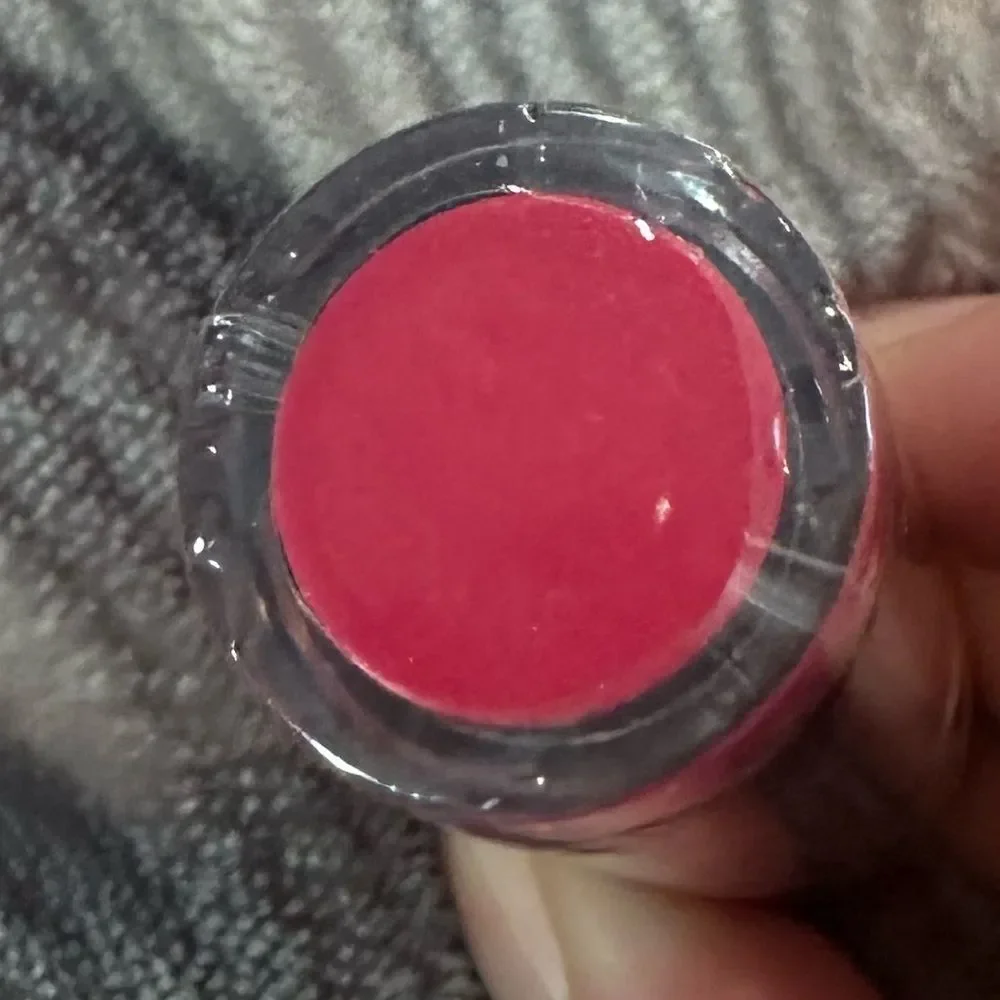 Makeup Revolution Lipstick - Dazzle Pink